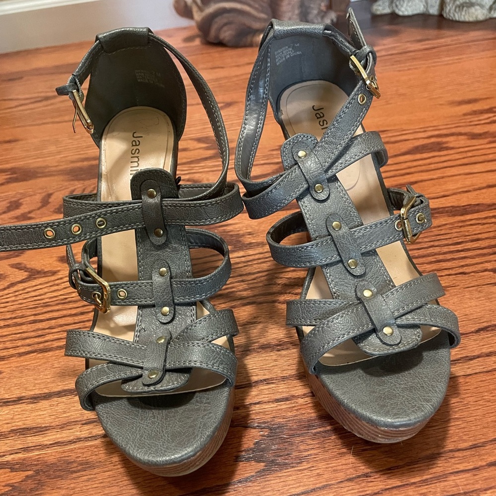 Jasmine Charcoal Strappy Sandals